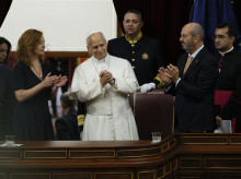 religion/20260608/historica-ovacion-siete-minutos-papa-discurso-congreso_426305