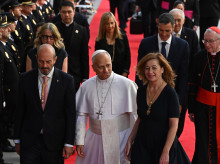 religion/20260608/memorable-paso-papa-leon-xiv-congreso-diputados-imagenes_426366