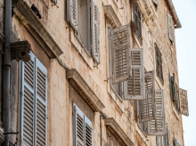 espana/baleares/20260608/colaban-ventanas-abiertas-calor-caen-dos-menores-argelinos-robaban-mallorca_426465