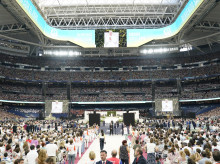 religion/20260608/sobrecogedor-padrenuestro-papa-junto-70000-fieles-bernabeu_426570