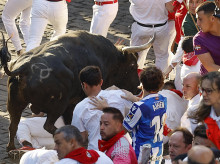espana/comunidad-valenciana/20260714/traumatismo-craneoencefalico-sincope-fracturas-codo-muneca-dos-valencianos-heridos-ultimo-encierro-san-fermin_439418