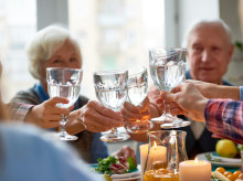salud-y-bienestar/bienestar/alimentacion/20260721/razon-cientifica-no-deberias-beber-agua-durante-comidas_441465