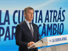 espana/20260722/feijoo-promete-reconstruccion-institucional-comparable-adolfo-suarez_442434