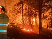 espana/20260725/abascal-vincula-incendios-corrupcion-espana-quema-mientras-pedro-neron-recomienda-musica_443611