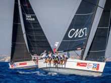 deportes/20260727/campeon-mundo-pez-abril-lidera-batalla-clubswan-42-44-copa-rey-mapfre_444002