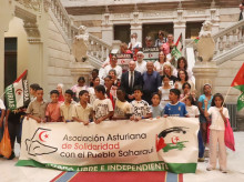 espana/20260727/nueva-fabrica-nacionalizados-sanchez-saharauis-quienes-les-quito-pais-ahora-les-da-pasaporte-espanol_444133
