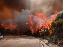 espana/castilla-y-leon/20260728/grave-incendio-forestal-provincia-leon-obliga-evacuar-confinar-varios-nucleos-poblacion_444657