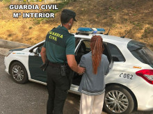 espana/castilla-y-leon/20260729/detenida-mujer-fabero-leon-acusada-estafar-25000-euros-anciana_444768
