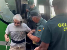 espana/20260730/autobus-traslada-vuelta-vecinos-sotillo-adrada-desalojo-incendios_445115