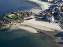 espana/galicia/20260730/bayona-vuelve-cerrar-tres-playas-contaminacion-fecal-tercer-episodio-verano_445139