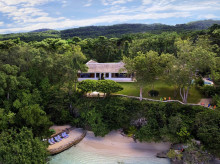 estilo-vida/viajar/20260801/goldeneye-villa-cuanto-cuesta-alojarse-finca-ian-fleming-donde-nacio-james-bond_445331