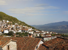espana/castilla-y-leon/20260801/pueblo-sirve-mirador-valle-tietar-pide-visitas-nunca-incendios_445439