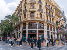 espana/comunidad-valenciana/20260731/caixabank-concede-1500-millones-euros-financiacion-particulares-comunidad-valenciana_445577