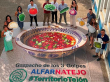 espana/andalucia/malaga/20260801/pueblo-malaga-convierte-gazpacho-origen-campesino-grandes-citas-verano_445651