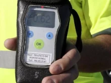 motor/20260801/guardia-civil-confirma-este-producto-domestico-da-falsos-positivos-controles-alcoholemia_445791