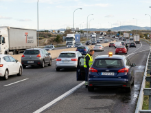 motor/20260802/guardia-civil-extrema-vigilancia-multado-200-euros-pese-tener-emergencia-senalizar-baliza-v16_446020