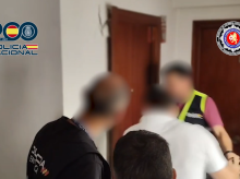 espana/comunidad-valenciana/20260803/cae-valencia-banda-marcaba-puertas-hilos-pegamento-saber-viviendas-estaban-vacias_446312