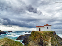 espana/galicia/20260805/ermita-gallega-atrapada-atlantico-mar-hace-desaparecer-dos-veces-dia_446657