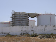 espana/20260805/muerto-dos-heridos-graves-explosion-tanque-combustible-telde-gran-canaria_447138