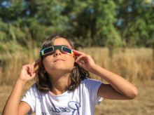 ciencia/20260808/llevas-gafas-ver-asi-debes-ponerte-gafas-ver-eclipse-12-agosto_447880