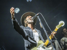 espana/castilla-y-leon/20260809/leiva-elige-sonorama-homenajear-robe-noche-raices-rock-espanol_447999