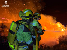 espana/comunidad-valenciana/20260809/incendio-tirig-evoluciona-favorablemente-noche-intenso-trabajo-250-efectivos-19-medios-aereos_448005