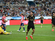 deportes/futbol/20260809/atletico-pierde-dos-minutos-estreno-kangin-lee-como-colchonero_448073