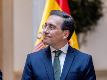 espana/20260811/jose-manuel-albares-atiende-medios-comunicacion-reunirse-juan-jesus-vivas-directo_448426
