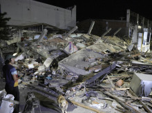 sociedad/sociedad-medio-ambiente/20260811/colombia-limite-devastador-terremoto-hospitales-colapsados-desaparecidos-toque-queda_448460