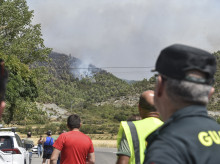 sociedad/sociedad-medio-ambiente/20260811/incendio-penas-riglos-huesca-sigue-activo-perimetro-consolidar_448705