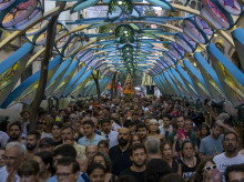espana/cataluna/barcelona/20260815/origen-religioso-fiestas-gracia-celebracion-barrio-popular-barcelona_449457