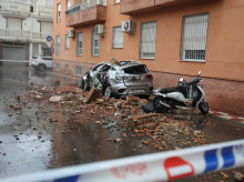 espana/andalucia/20260815/desprendimientos-caida-fachadas-tejados-danos-casas-noche-granada-paso-vela_449618