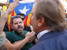 espana/cataluna/barcelona/20260817/independentistas-increpan-politicos-vox-durante-homenaje-victimas-atentados-17_449992