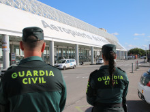 espana/baleares/20260817/cuentapasos-echando-humo-detenido-pasarse-hora-entrando-saliendo-duty-free-robar-tabaco_450070