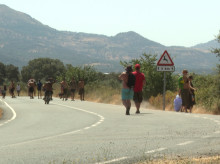 sociedad/20260818/guardia-civil-mantiene-blindaje-rave-ilegal-granja-impedir-acceder-nuevos-vehiculos_450255