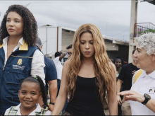gente/20260818/imagenes-emotivas-vista-shakira-barrios-arrasados-terremoto-colombia_450208