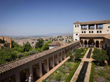 espana/andalucia/20260819/alhambra-reabre-alcazaba-cierre-terremotos-granada_450510