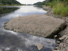 historia/20260823/piedras-hambre-vuelven-emerger-rios-europa-terribles-augurios-sobre-sequia_450954