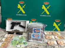 espana/galicia/20260821/cuatro-kilos-cocaina-6000-euros-arma-asi-cayo-banda-narcotraficantes-burela-lugo_451141
