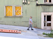 espana/galicia/20260822/vecinos-pedradas-incendio-dos-traficantes-escoltados-tenso-desalojo-narcopiso-coruna_451429