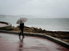 sociedad/sociedad-medio-ambiente/20260827/calor-viento-tormentas-ponen-aviso-siete-comunidades-nivel-naranja-menorca-rissagas_452643