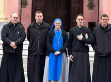 religion/iglesia/20260829/12-hijos-seis-sacerdotes-dos-religiosas-tres-casados-cielo-estan-conquistando-mundo-senor_452762