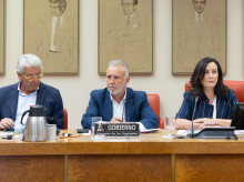 espana/20260827/torres-asegura-tardarian-meses-habilitar-espacios-acoger-inmigrantes-propuestos-ceuta_452848