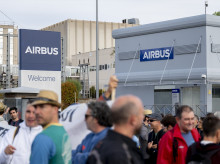economia/20260828/airbus-ofrece-mantener-teletrabajo-ligar-sueldos-ipc-real-poner-fin-huelga_453167