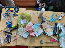 espana/galicia/20260829/desmantelado-laboratorio-droga-vigo-tenia-heroina-cocaina-todo-necesario-preparar-dosis_453231
