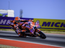 deportes/motociclismo/20260829/marc-marquez-no-defrauda-adjudica-triunfo-esprint-aragon_453366