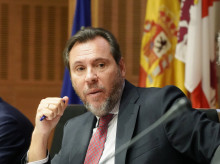 espana/castilla-y-leon/20260829/puente-enzarza-influyente-economista-socialdemocrata-guerra-ryanair-eres-tontisimo_453377