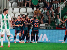 espana/la-voz-de-cordoba/deportes/20260830/cordoba-difumina-regala-triunfo-granada-13_453600