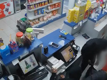 sociedad/20260831/tres-detenidos-violento-atraco-gasolinera-murcia_453779