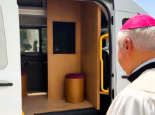 religion/20260901/monterrey-bendice-primera-furgocapilla-tiene-tambien-confesionario_454182